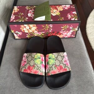 💗GUCCI - Pink GG Blooms Supreme Floral Slides